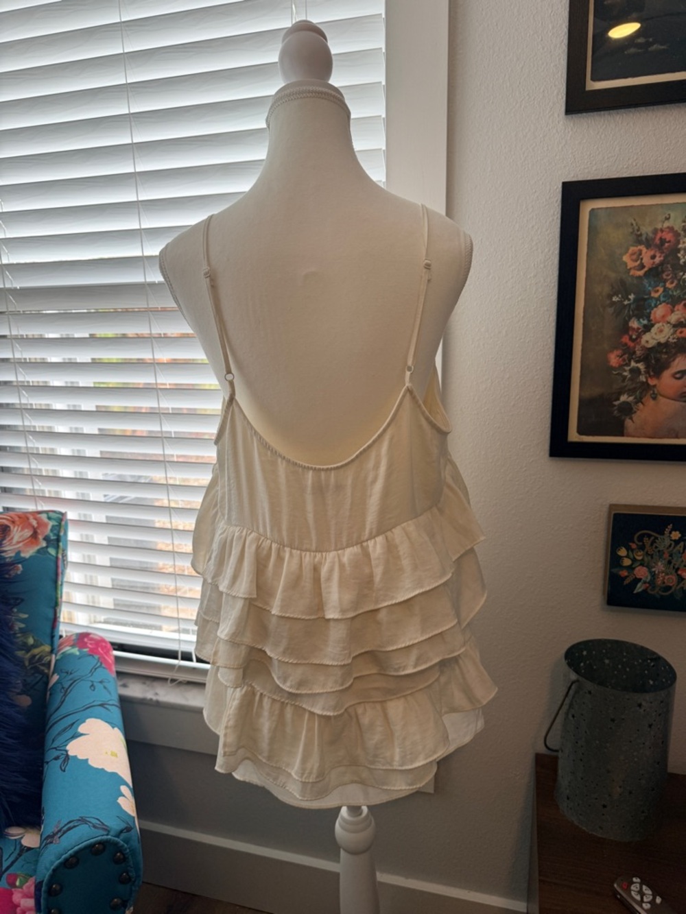 Who What Wear Layered Ruffle Tank Top - Picture 6 of 7